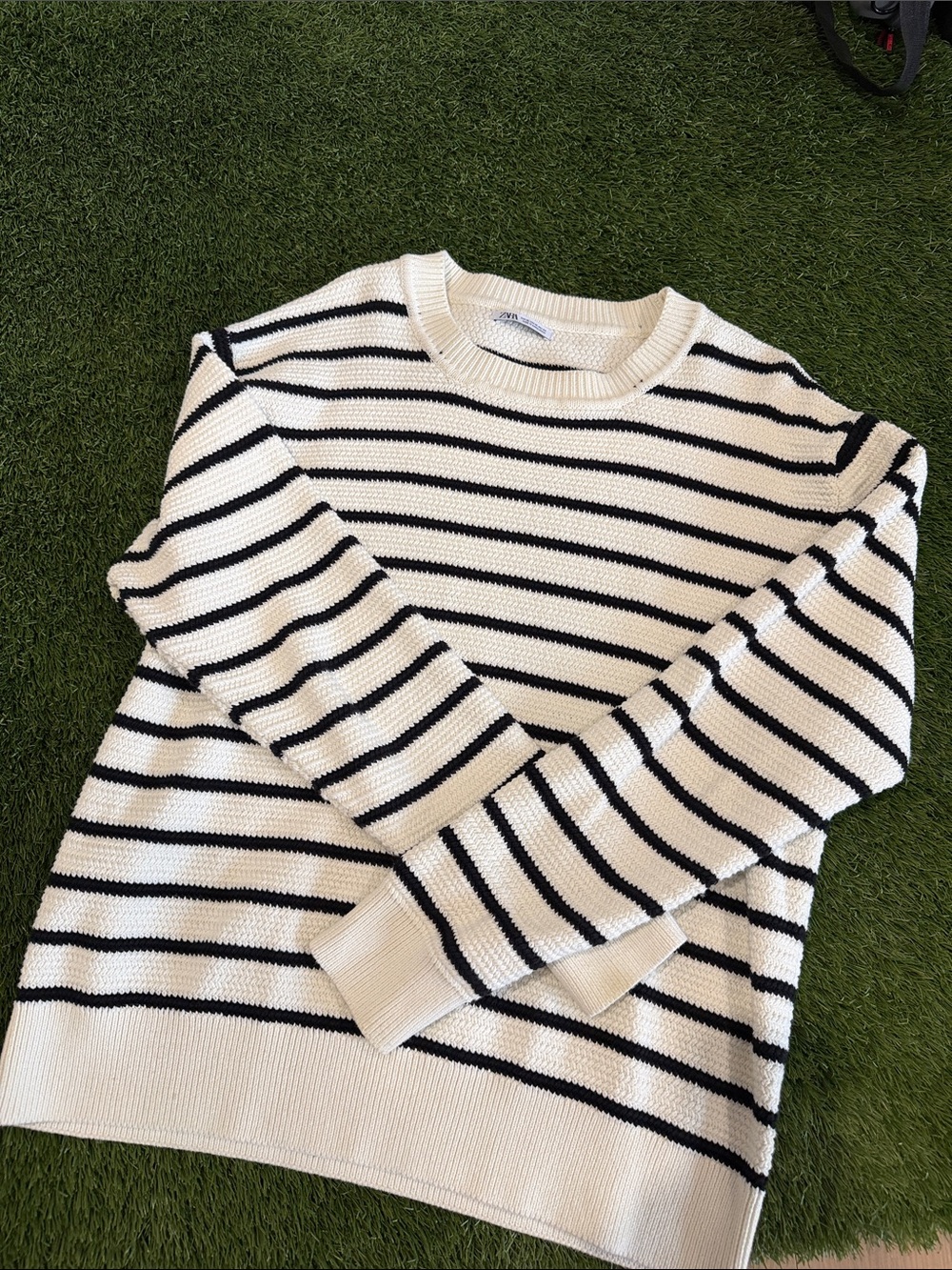 Zara White and Black Striped Crewneck Sweater - Men